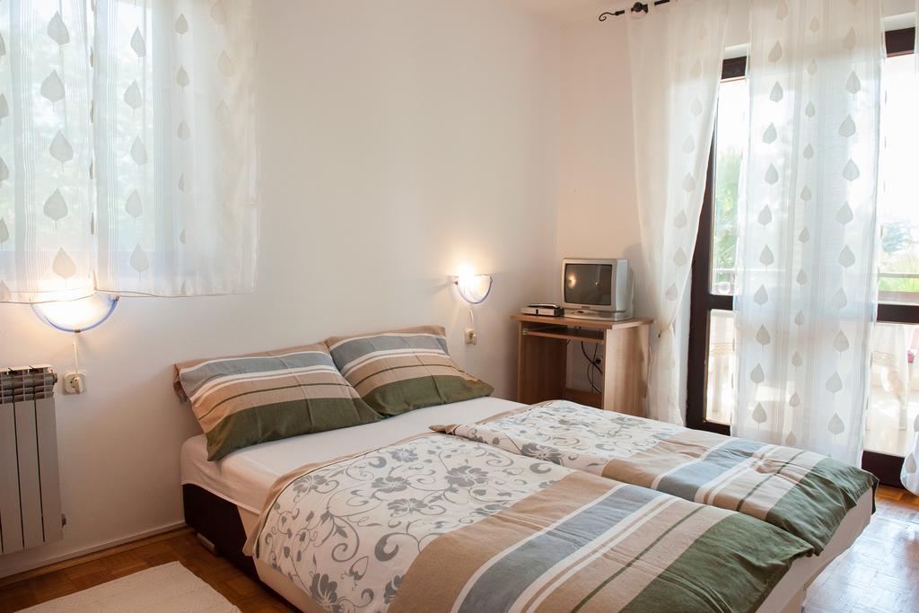 Apartments Marizela ポレッチ 部屋 写真