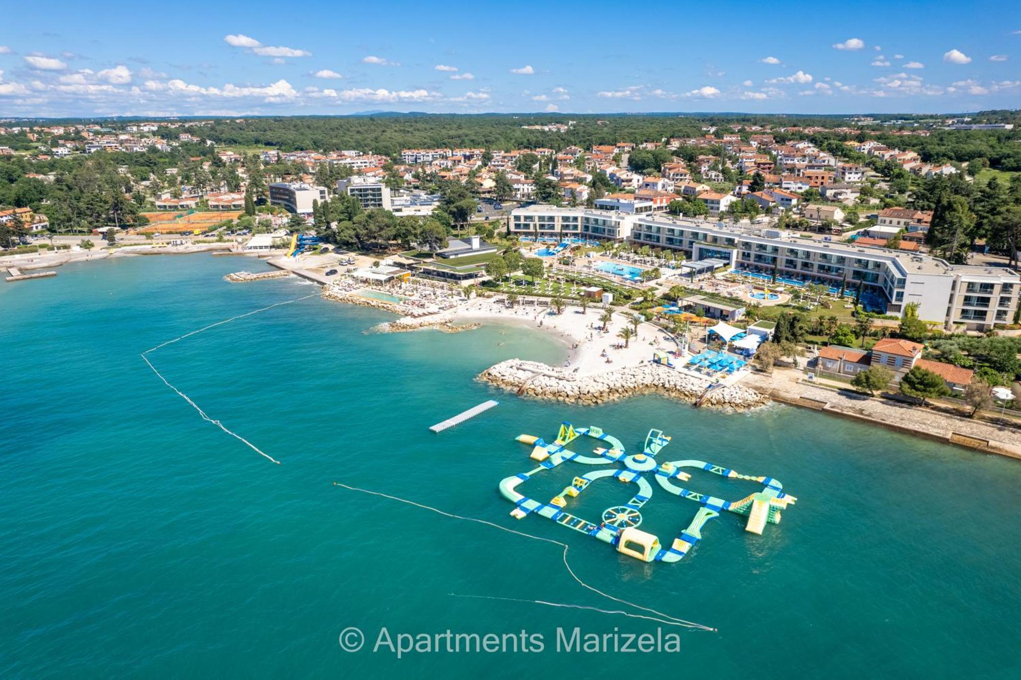 Apartments Marizela ポレッチ エクステリア 写真