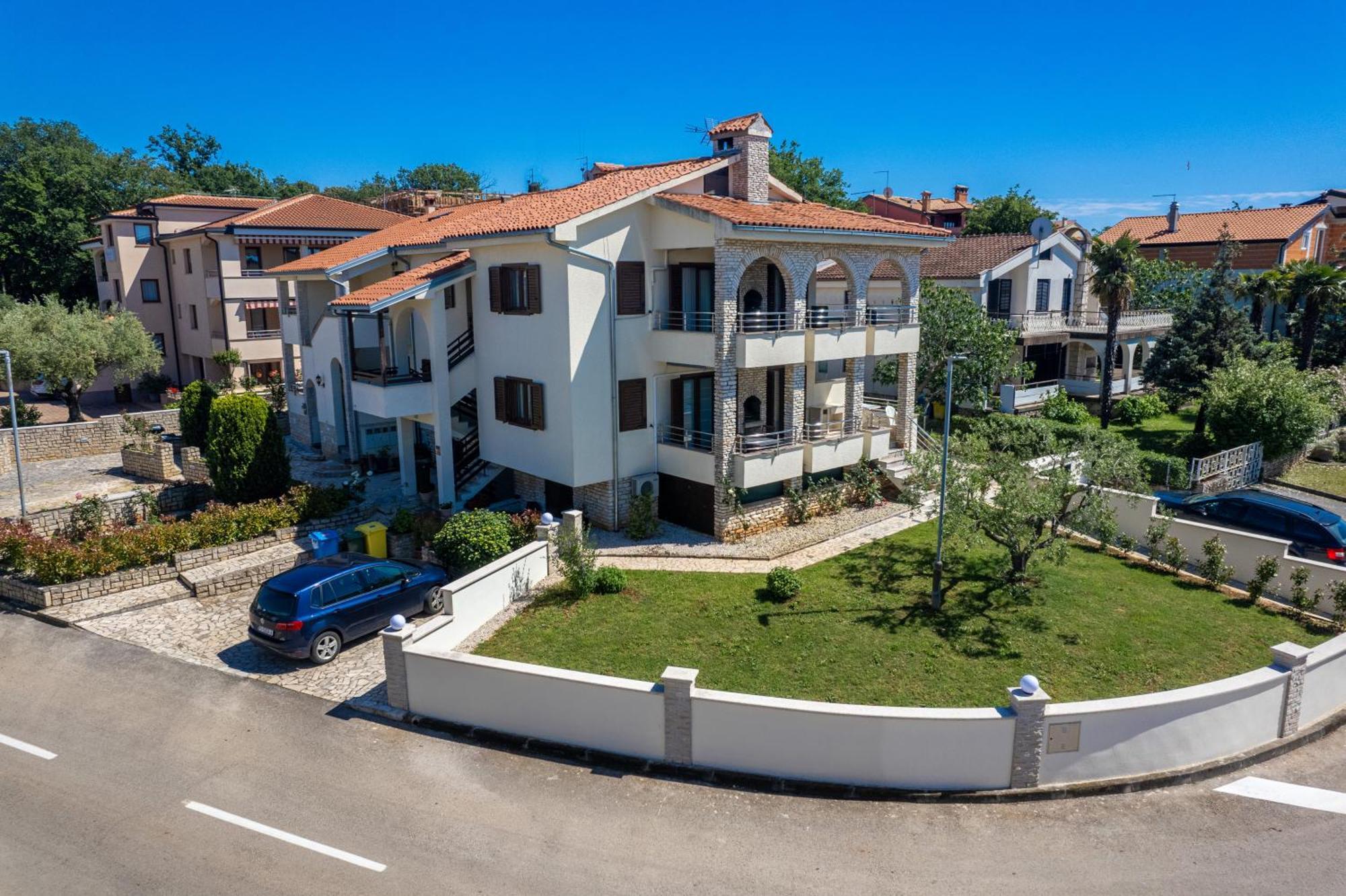 Apartments Marizela ポレッチ エクステリア 写真