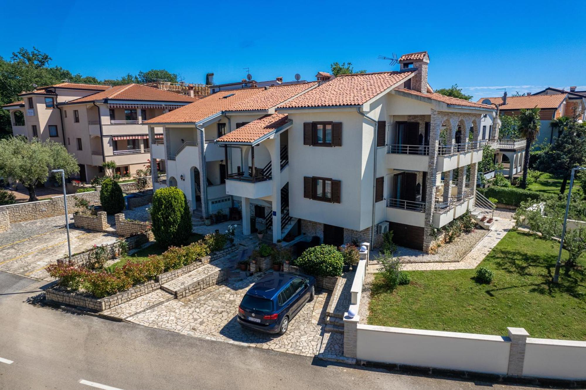 Apartments Marizela ポレッチ エクステリア 写真