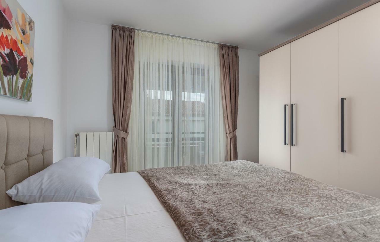 Apartments Marizela ポレッチ エクステリア 写真
