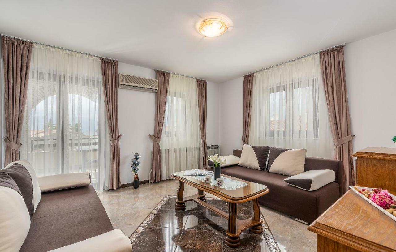 Apartments Marizela ポレッチ エクステリア 写真
